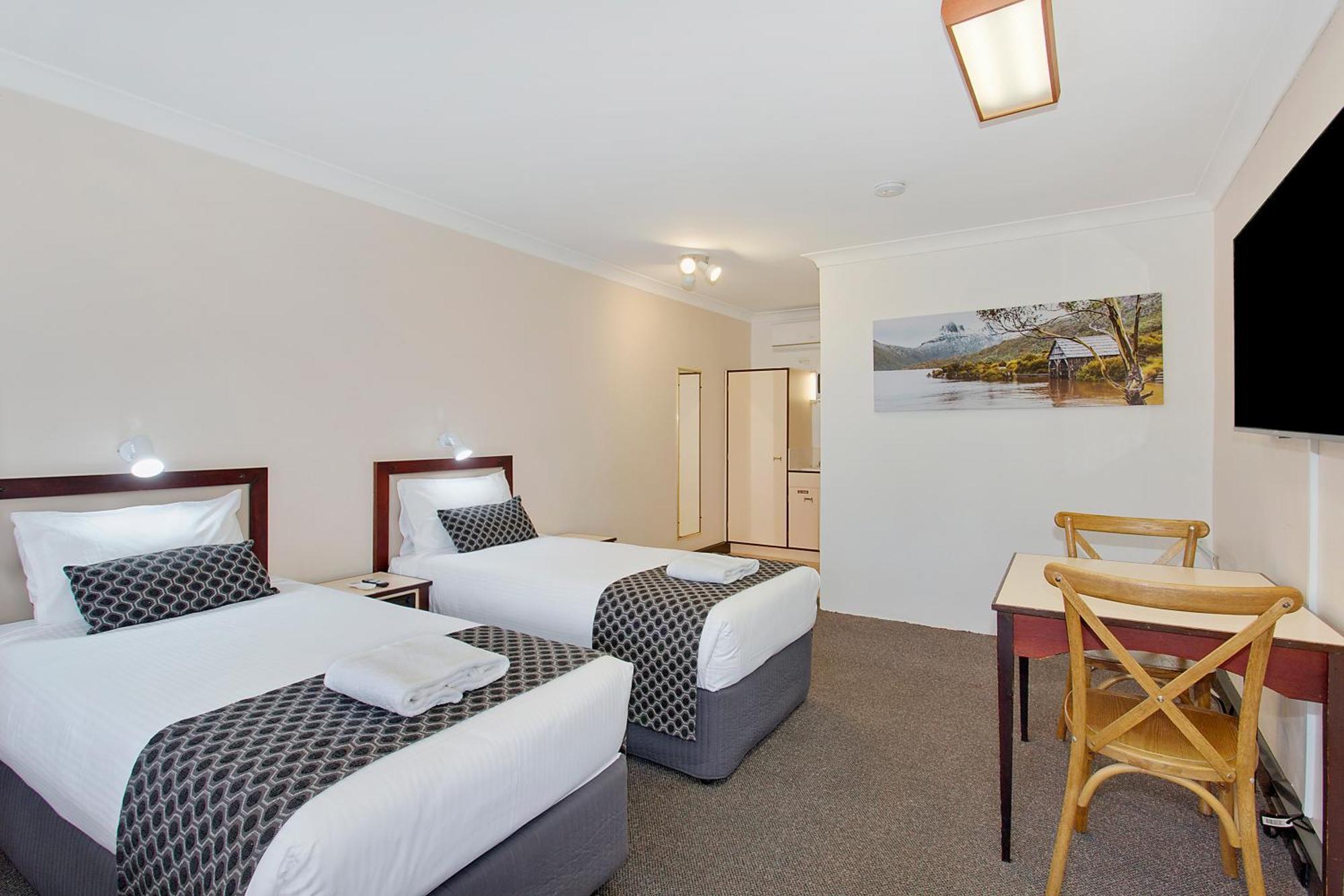 Econo Lodge Savannah Park Тамуърт Екстериор снимка